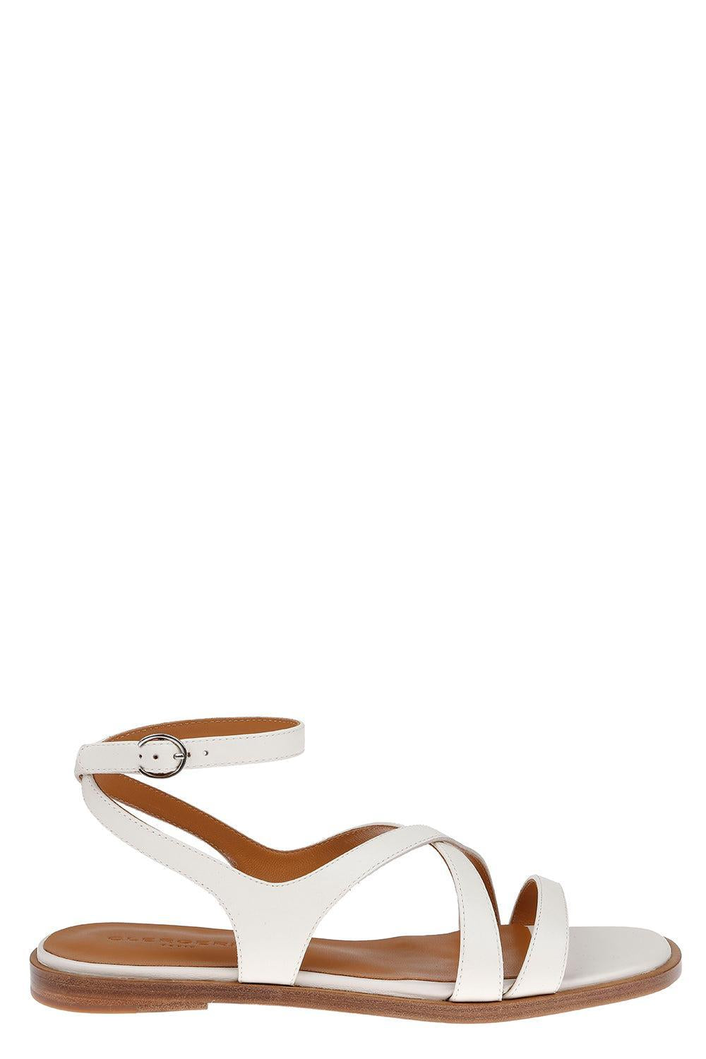 Iluvia Sandal