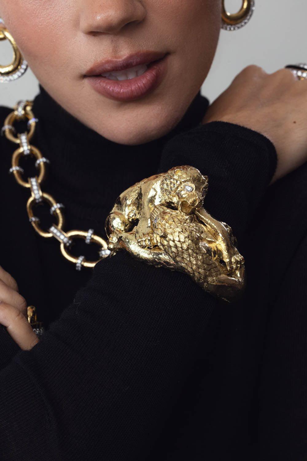 DAVID WEBB-Battling Lions Bracelet-YELLOW GOLD