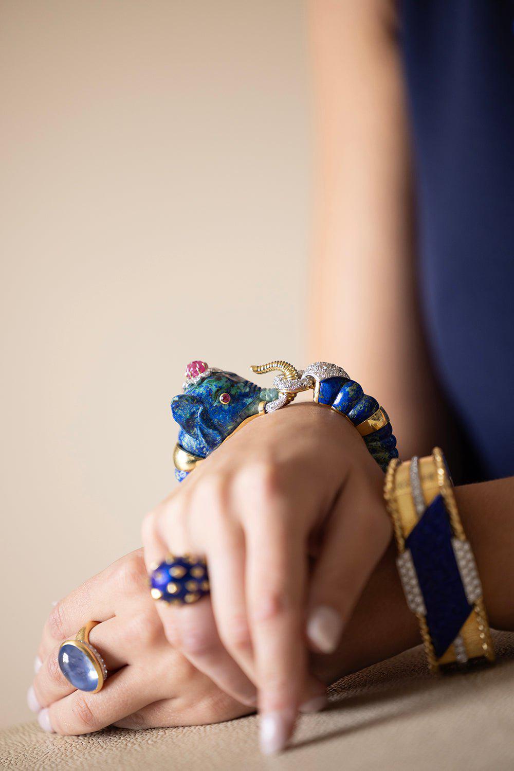 DAVID WEBB-Elephant Bracelet-YELLOW GOLD