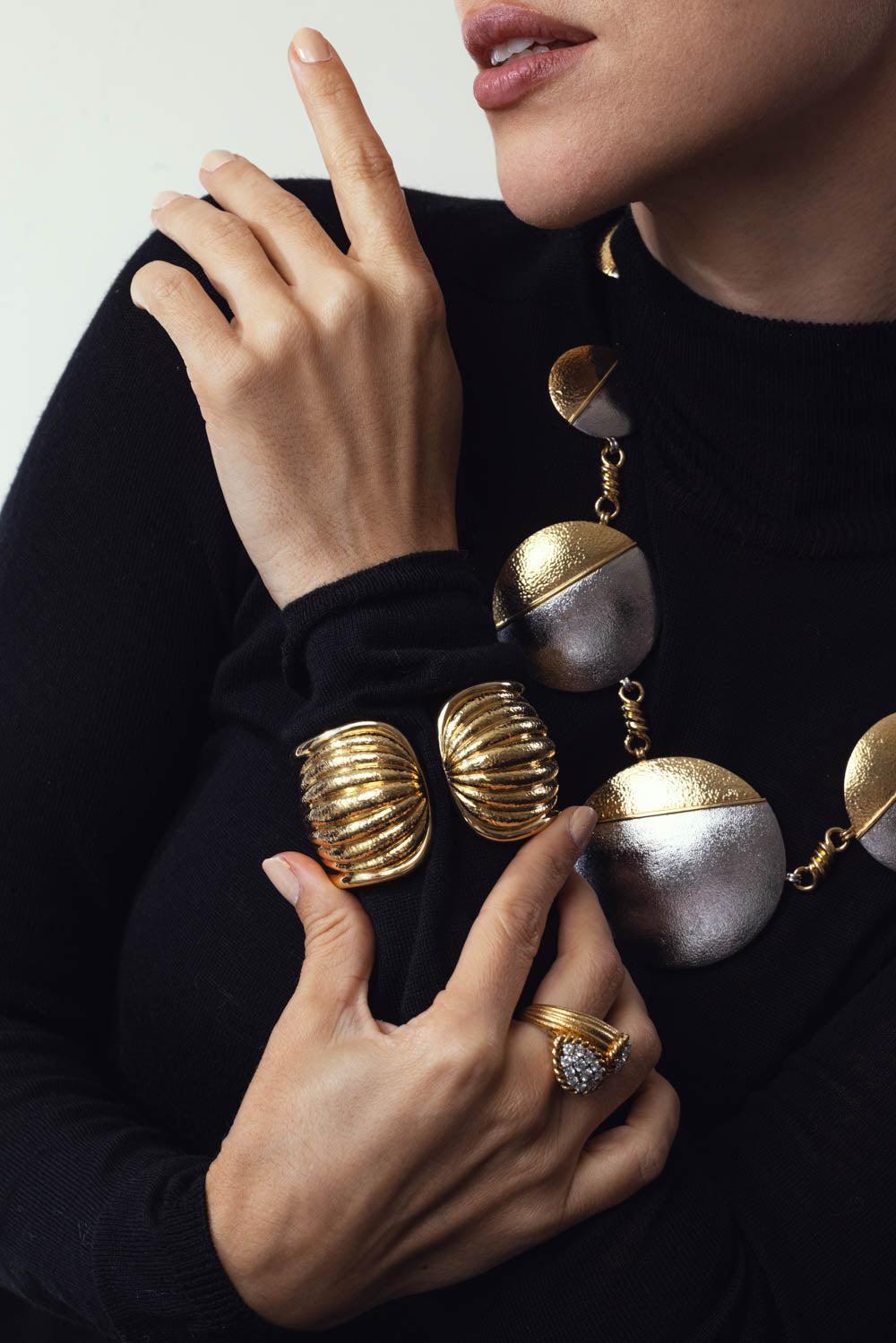 DAVID WEBB-Hammered Scallop Cuff Bracelet-YELLOW GOLD