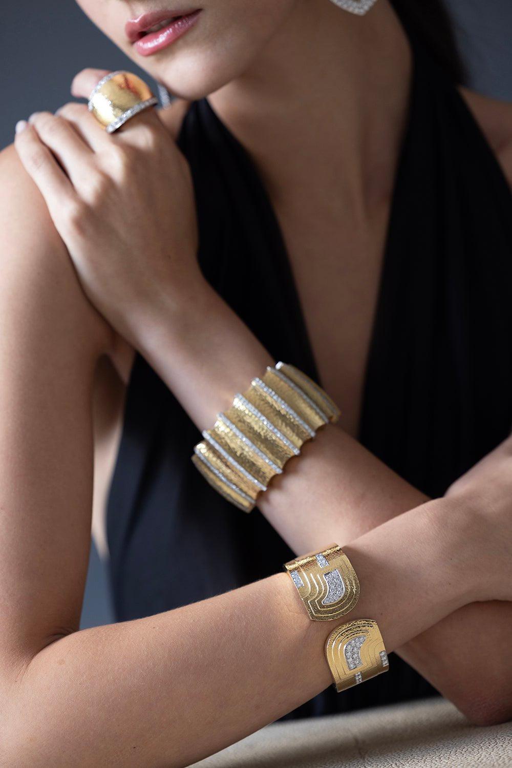 DAVID WEBB-Ocean Liner Cuff-YELLOW GOLD