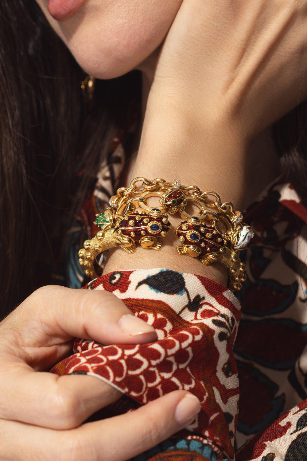 DAVID WEBB-Red Enamel Sapphire Frog Bangle Bracelet-YELLOW GOLD