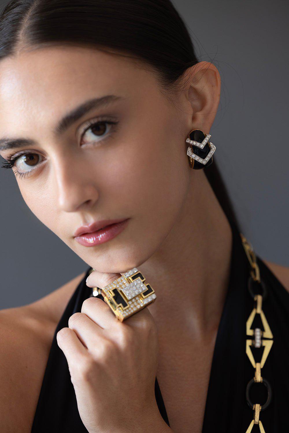 DAVID WEBB-Double V Strap Earrings-YELLOW GOLD