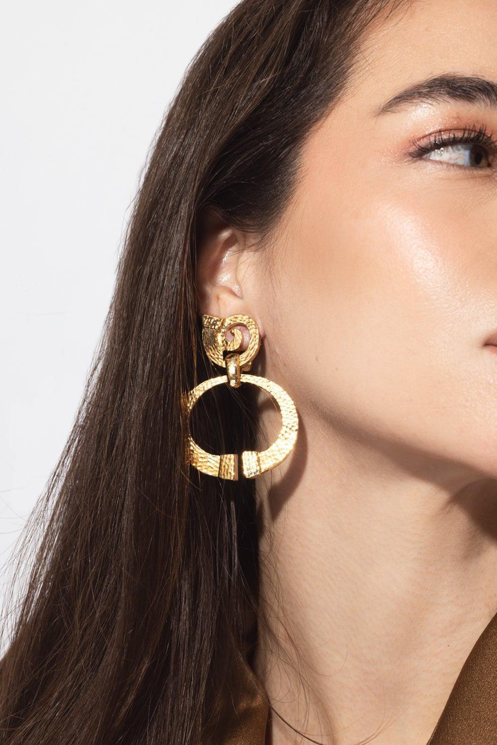 DAVID WEBB-Hammered Square Nail Doorknocker Earrings-YELLOW GOLD
