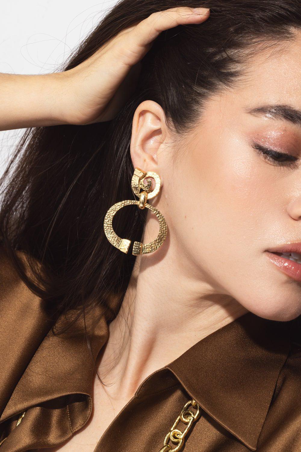 DAVID WEBB-Hammered Square Nail Doorknocker Earrings-YELLOW GOLD