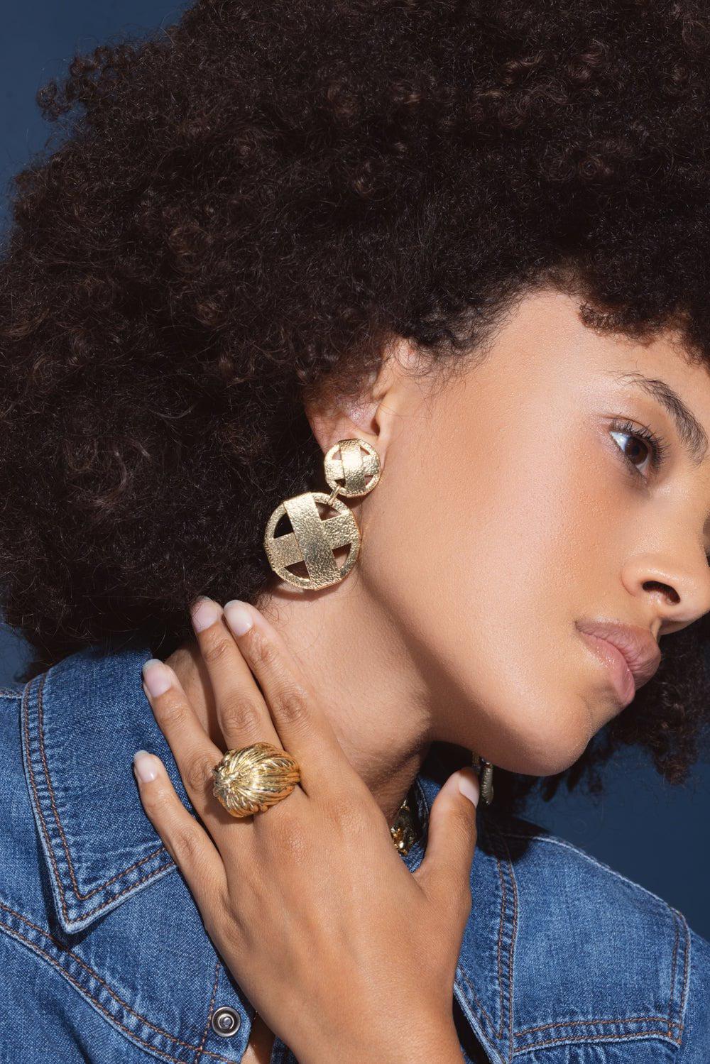 DAVID WEBB-Hammered XO Earrings-YELLOW GOLD