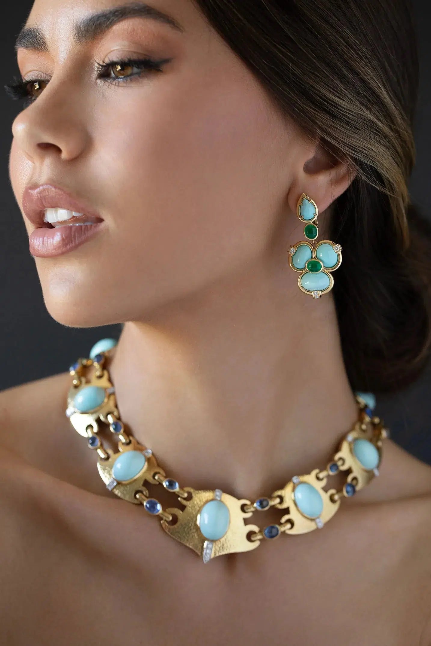 DAVID WEBB-Shangri La Earrings-YELLOW GOLD