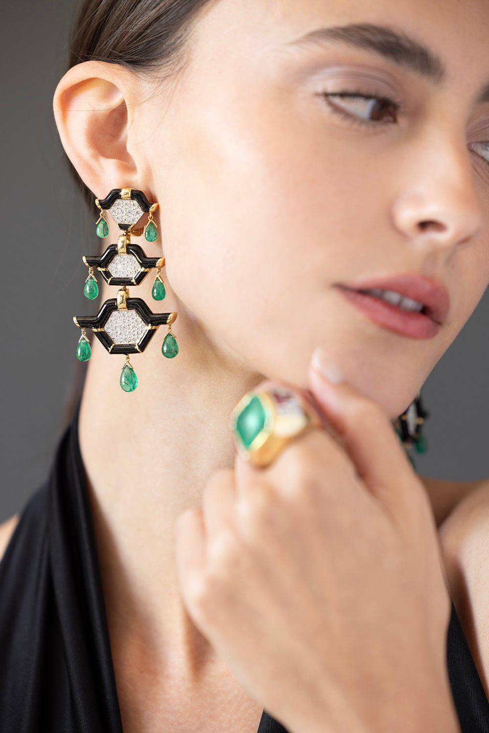 DAVID WEBB-Triple Pagoda Earrings-YELLOW GOLD