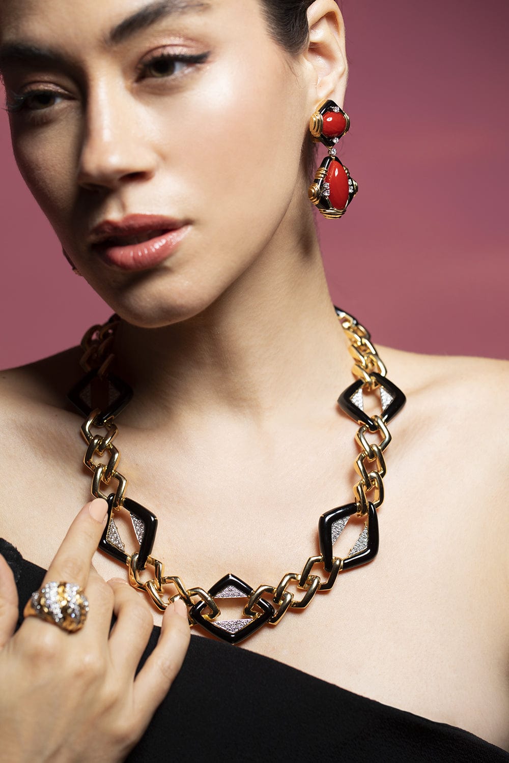 DAVID WEBB-Black Enamel Manhattan Minimalism Necklace-YELLOW GOLD