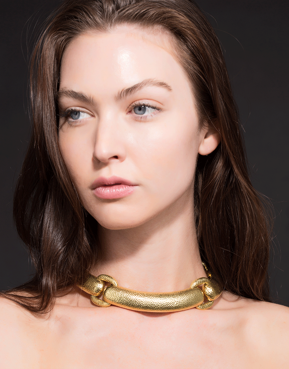 DAVID WEBB-Hammered Hot Dog Collar Necklace-YELLOW GOLD