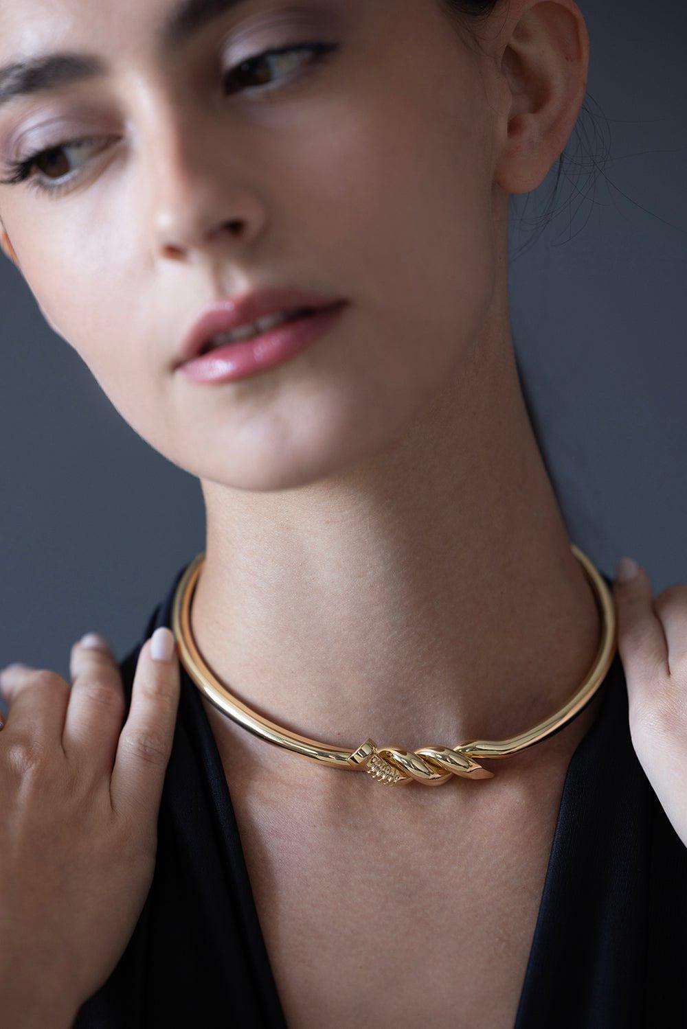 DAVID WEBB-Polished Twist Nail Collar-YELLOW GOLD