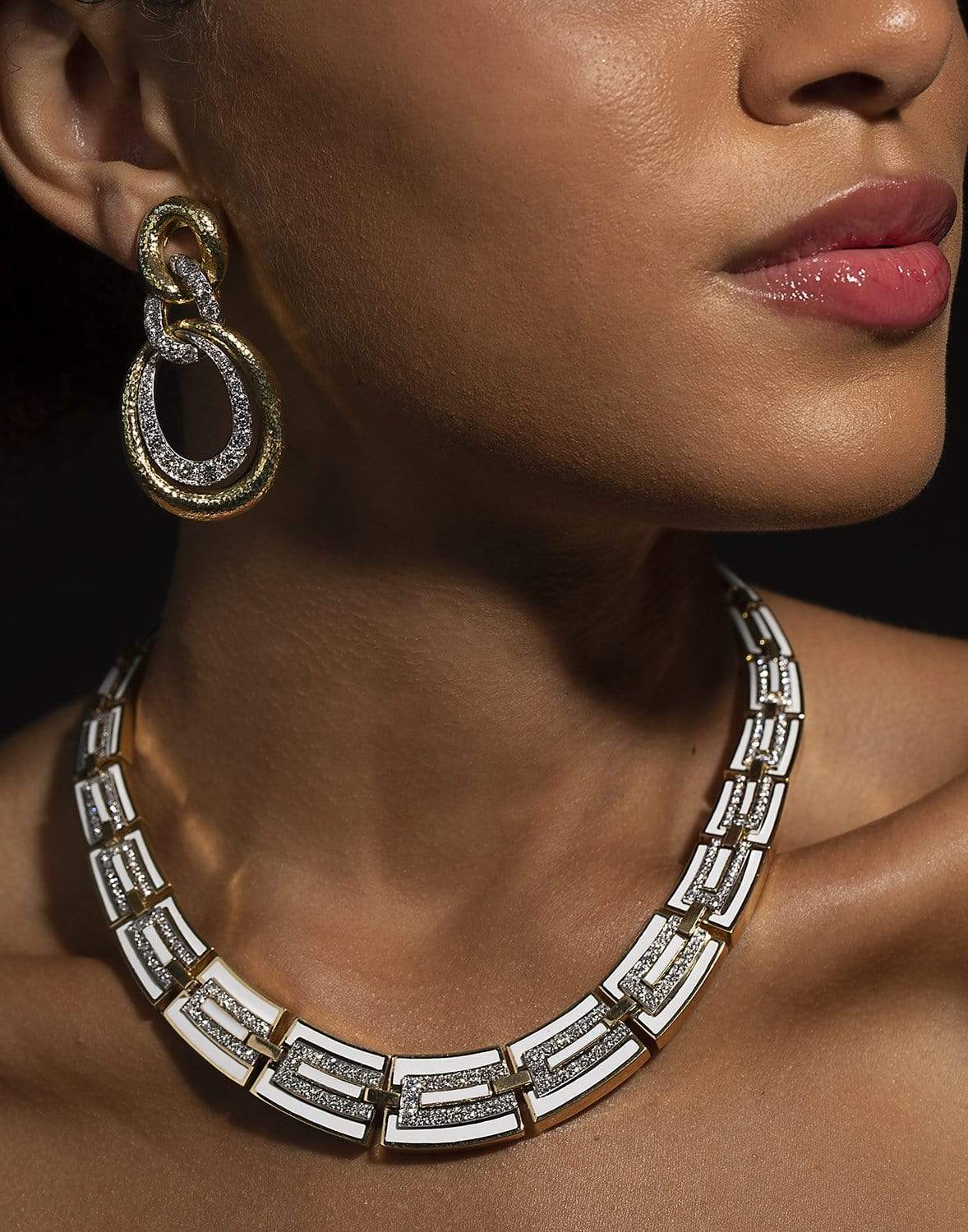  DAVID WEBB-White Enamel and Diamond Collar Necklace-YELLOW GOLD 