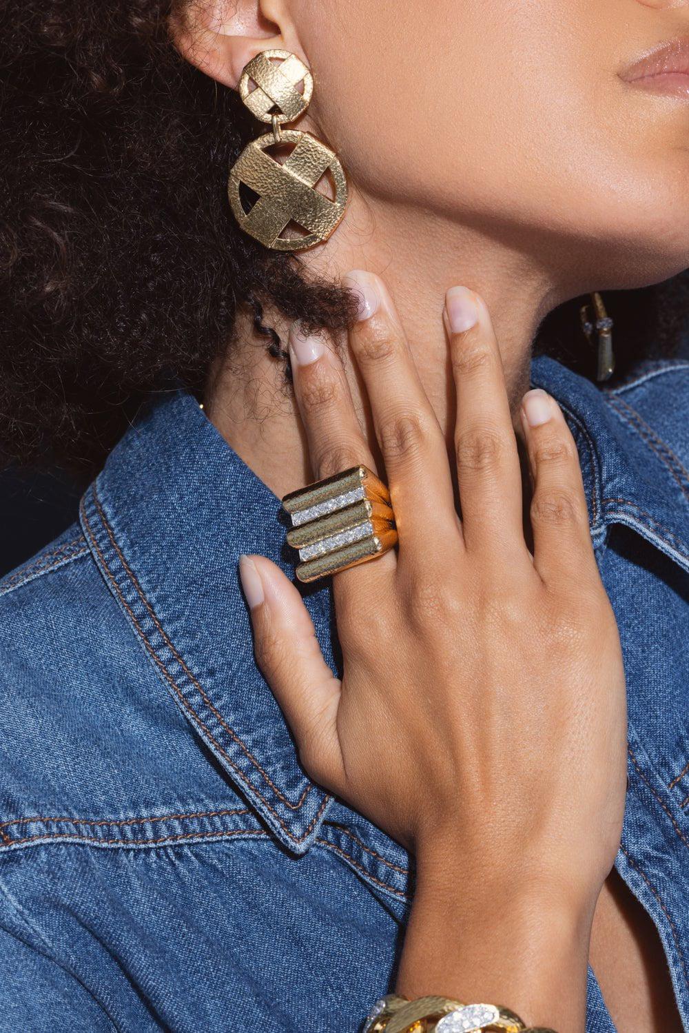 DAVID WEBB-Hammered Radiator Ring-YELLOW GOLD