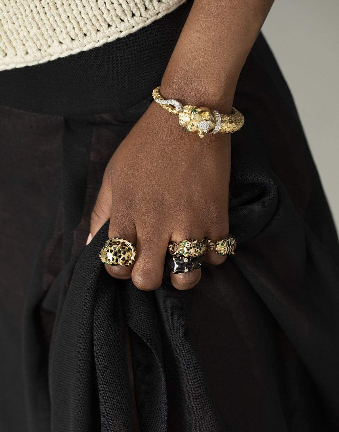 DAVID WEBB-Leopard Emerald Black Enamel Ring-YELLOW GOLD