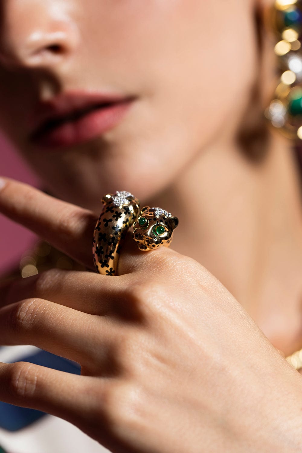 DAVID WEBB-Emerald Crossover Leopard Ring-YELLOW GOLD
