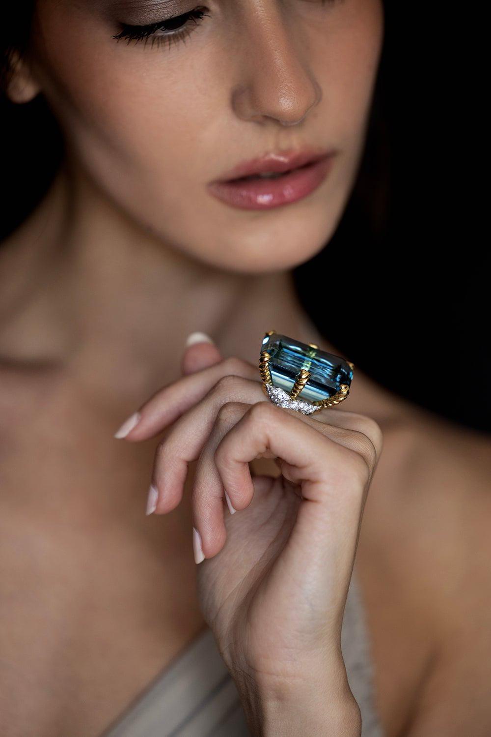 DAVID WEBB-Emerald Cut Aquamarine Ring-YELLOW GOLD