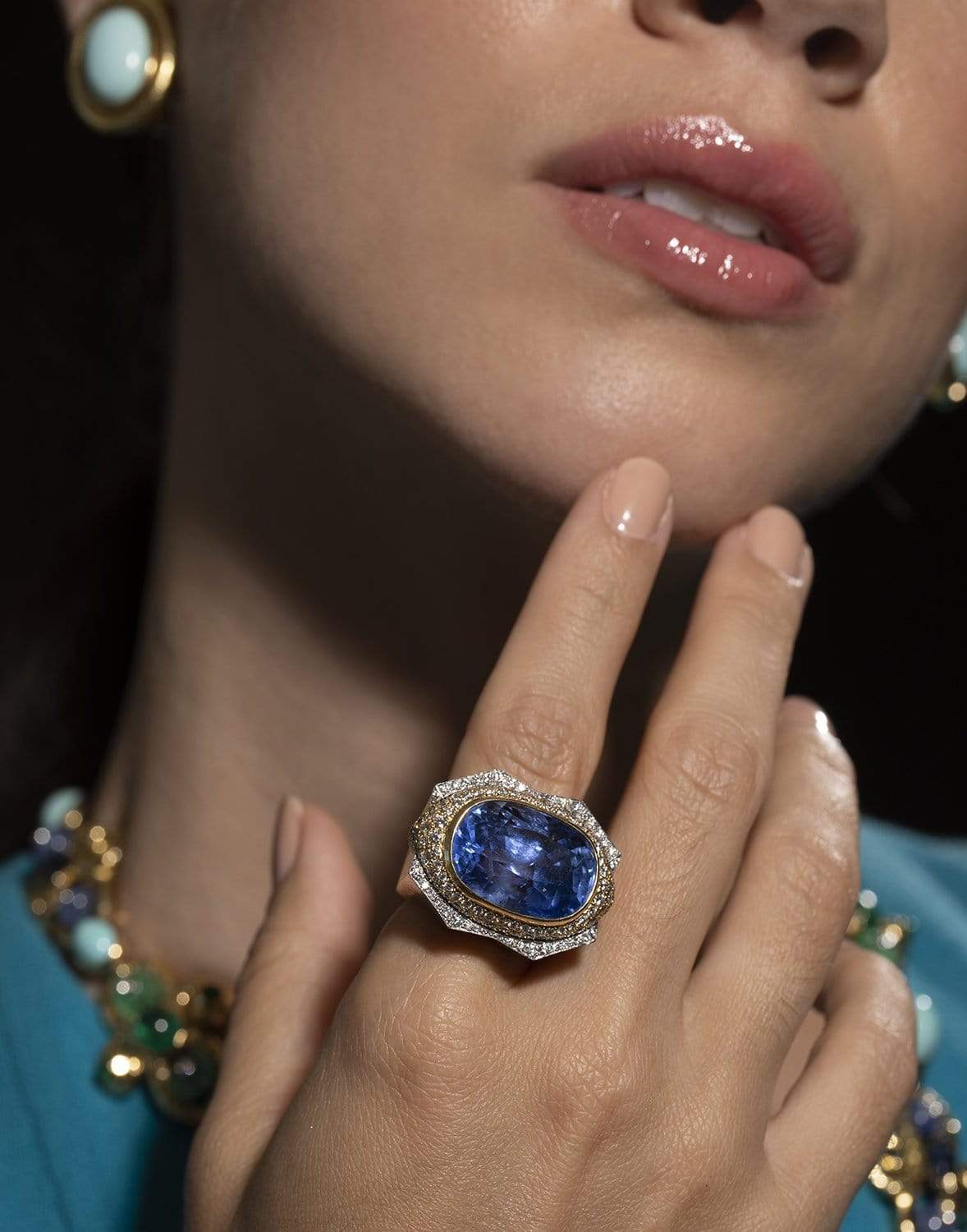DAVID WEBB-Oval Sapphire Ring-YELLOW GOLD