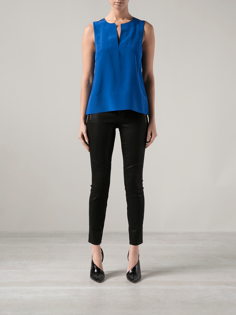 DOROTHEE SCHUMACHER-Sleeveless Slit Chest Crewneck Top-