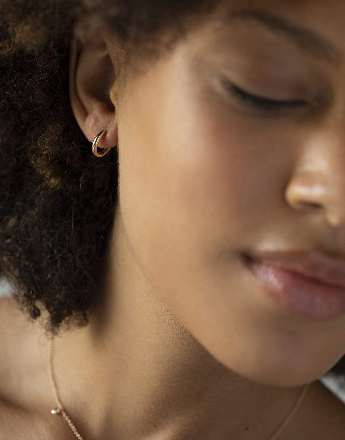 EF COLLECTION-Mini Dome Huggie Earrings-YELLOW GOLD
