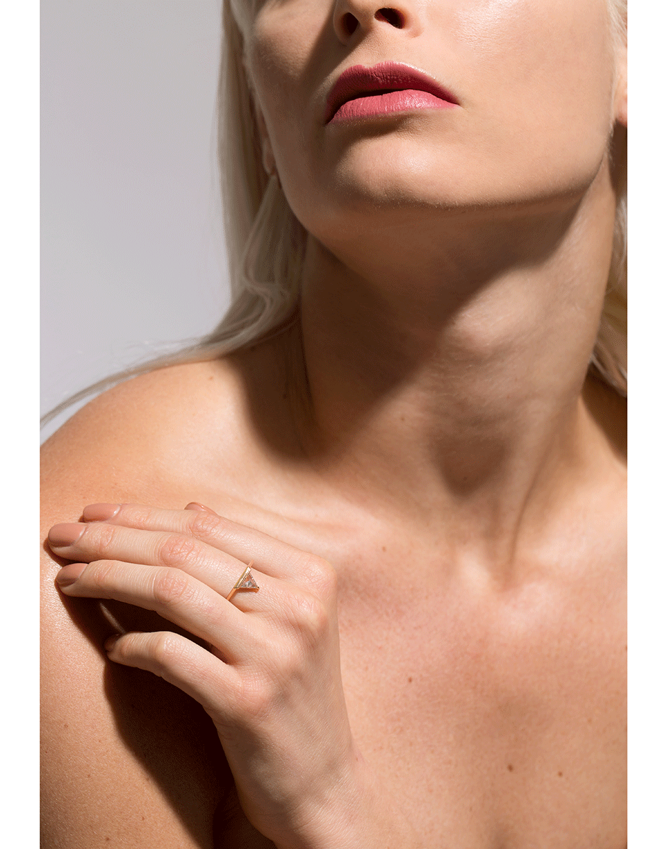 EVA FEHREN-Trillion Diamond Queen Ring-ROSE GOLD