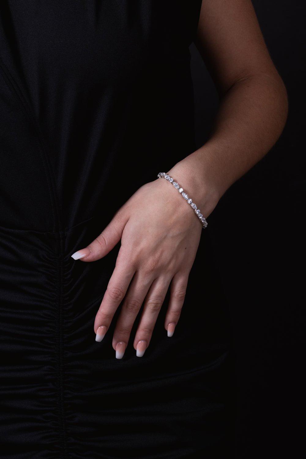 FANTASIA by DESERIO-Marquise Round Bracelet-WHITE