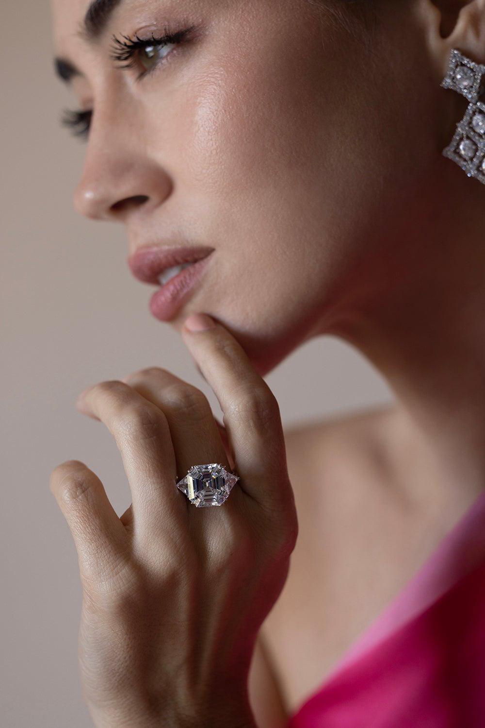 FANTASIA by DESERIO-Tri Side Square Ring-WHITE