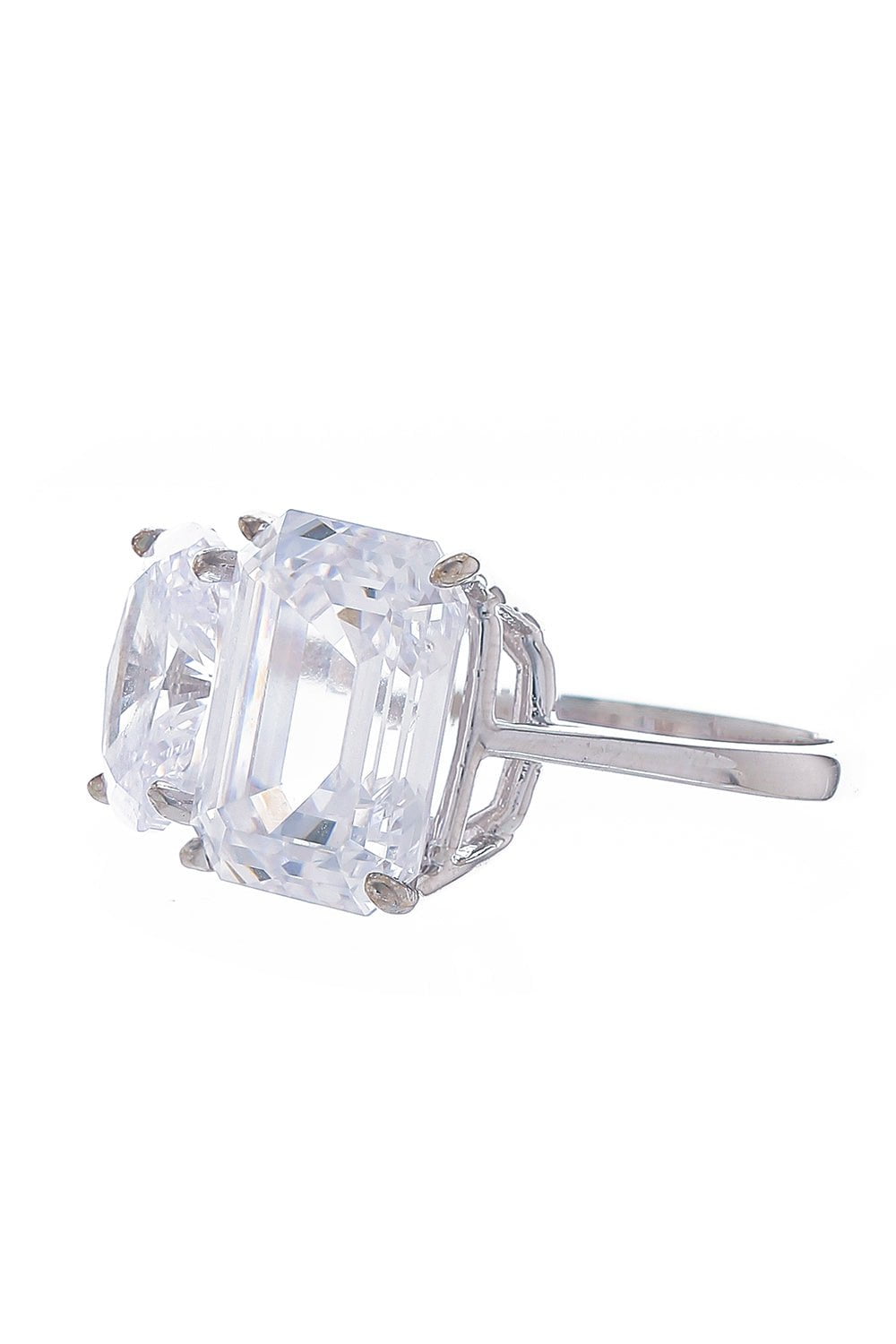 FANTASIA by DESERIO-Emerald Oval Cut Ring-WHITE