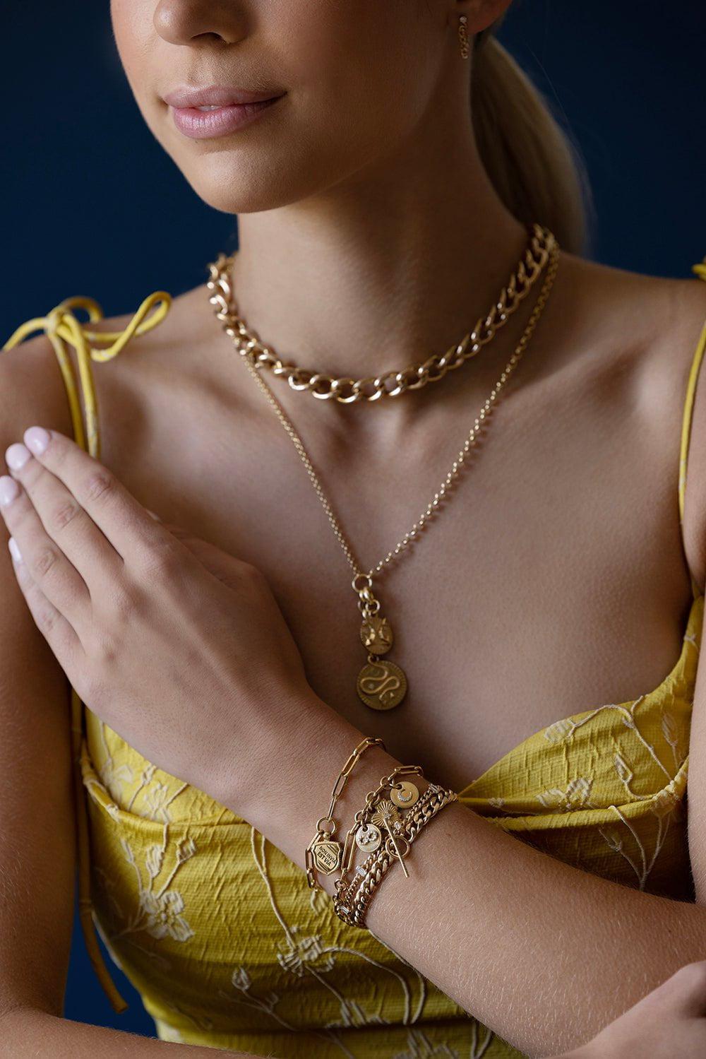 FOUNDRAE-Non Invia Est Via Fob Clip Bracelet-YELLOW GOLD