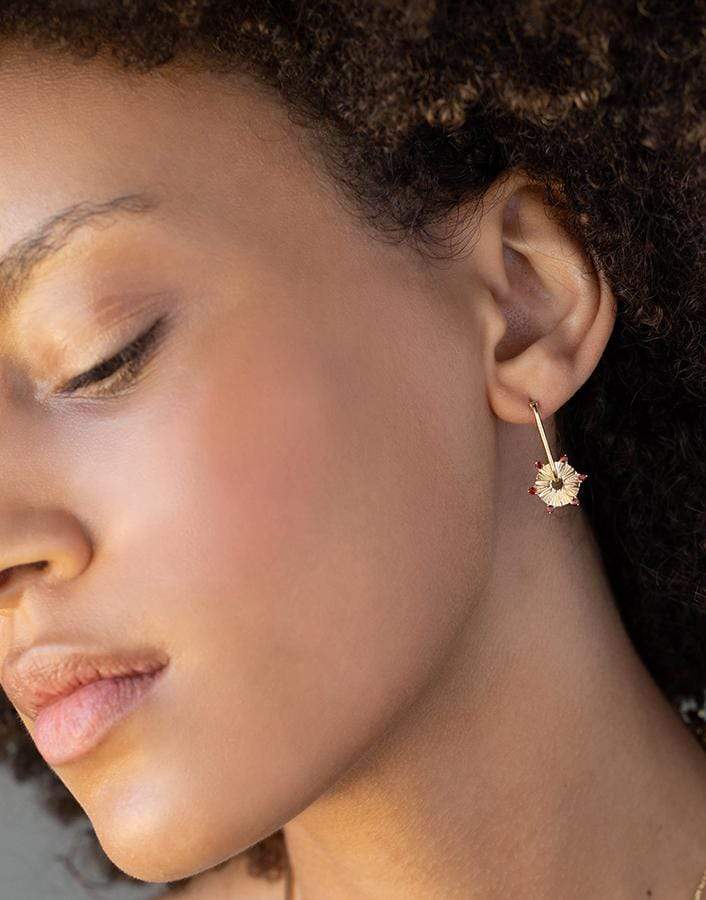 FOUNDRAE-Small Garnet Element Disk-YELLOW GOLD