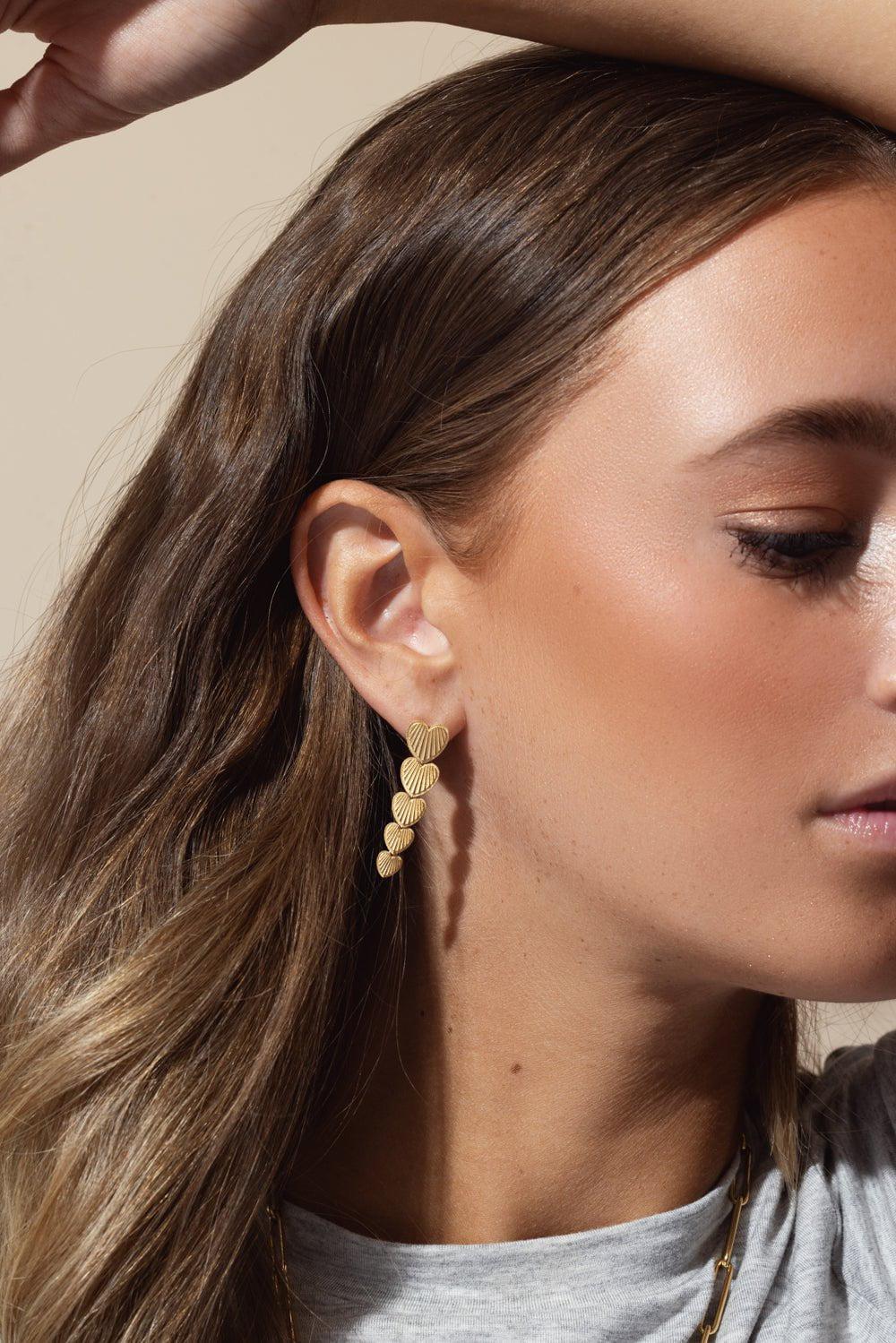 FOUNDRAE-True Love - Graduated Heart Token Earring-YELLOW GOLD