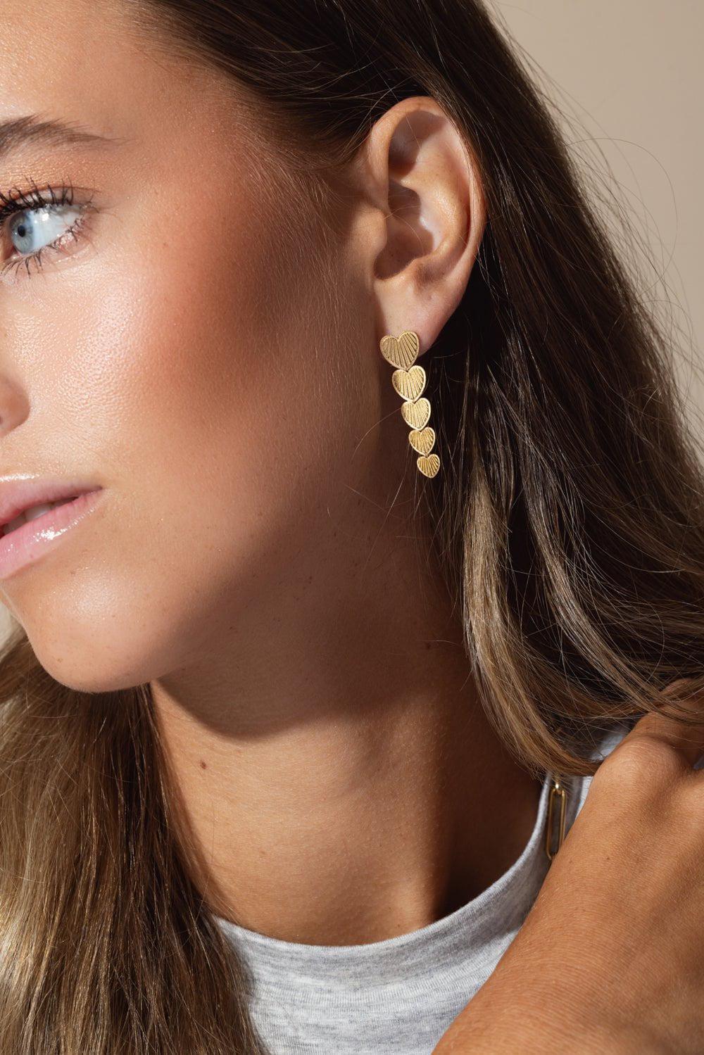 FOUNDRAE-True Love - Graduated Heart Token Earring-YELLOW GOLD