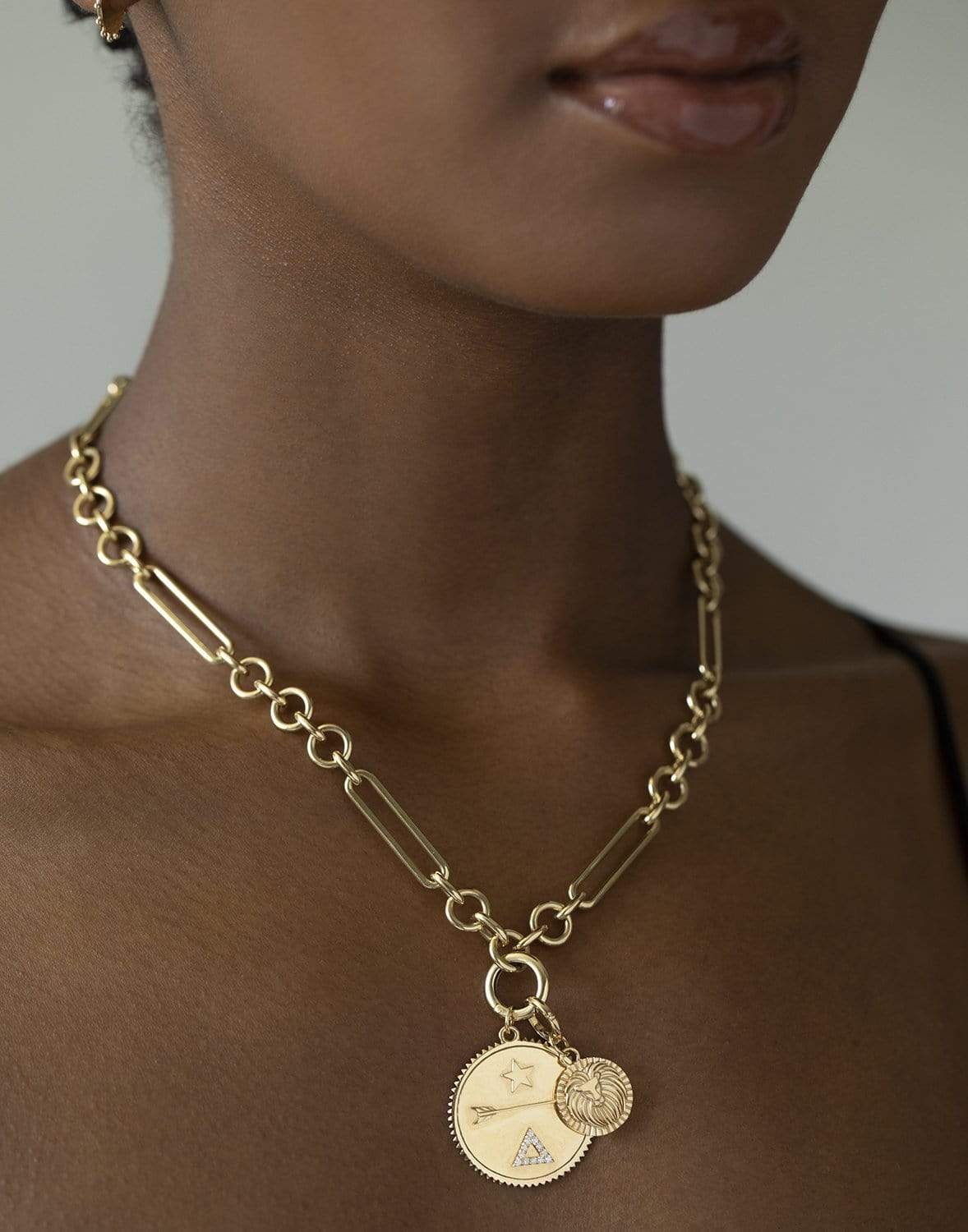 FOUNDRAE-Baby Leo Medallion-YELLOW GOLD