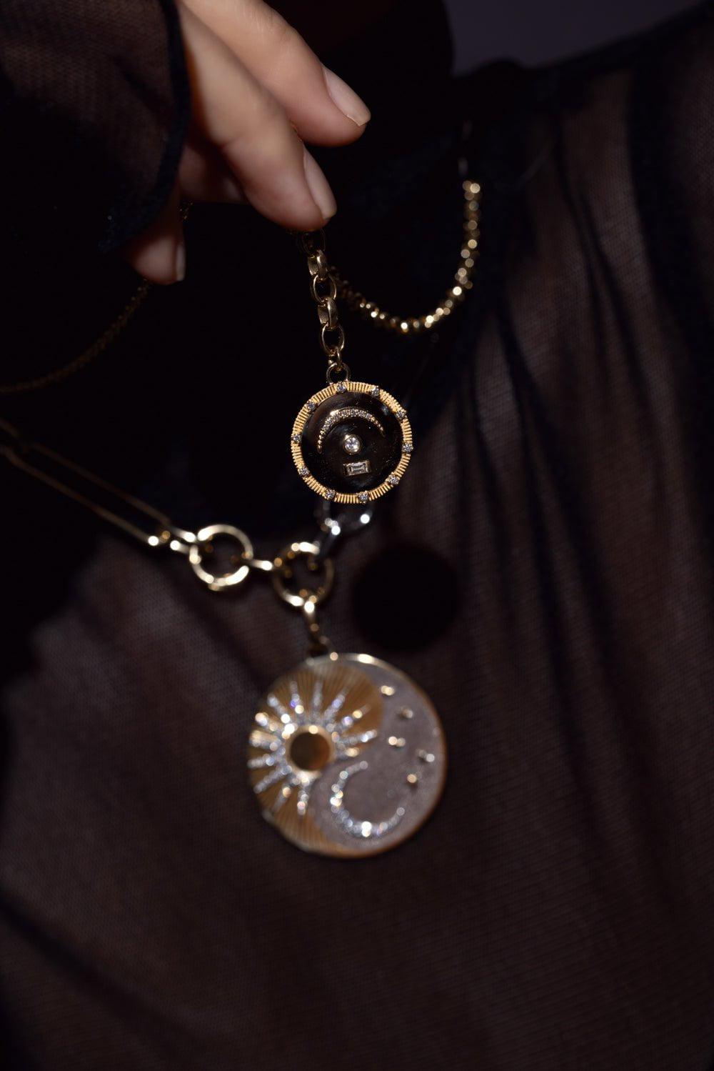 FOUNDRAE-Medium Bird's Eye Internal Diamond Compass - Pause-YELLOW GOLD