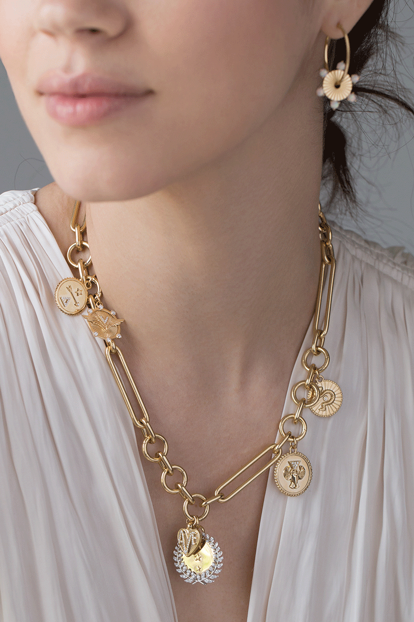 FOUNDRAE-Passion Medallion Pendant-YELLOW GOLD