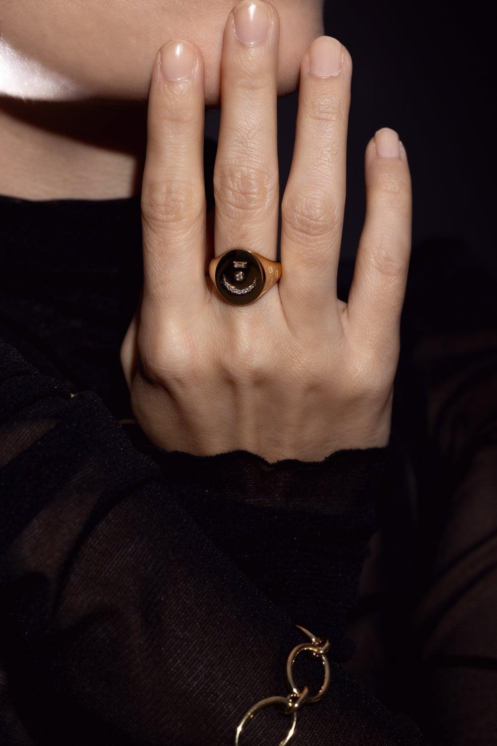 FOUNDRAE-Bird's Eye Internal Compass Signet Ring-YELLOW GOLD