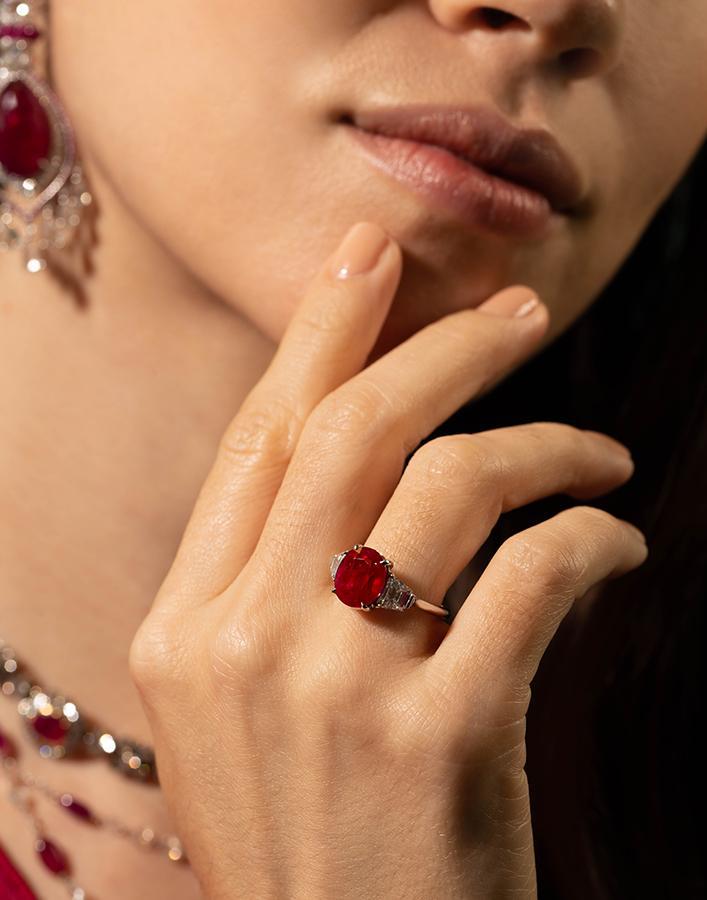 FRED LEIGHTON-Oval Burma Ruby and Diamond Ring-PLATINUM