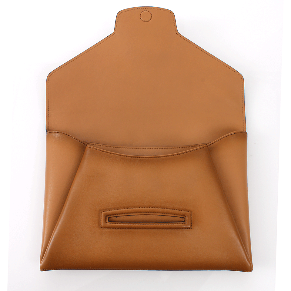 GIVENCHY-Antigona Medium Clutch-CAMEL