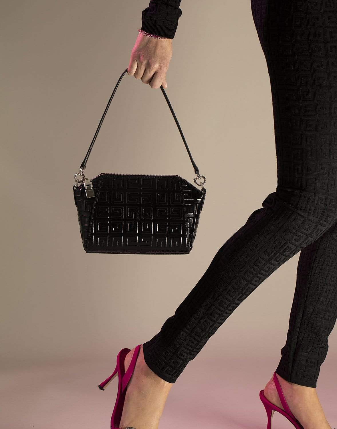 GIVENCHY-Black XS Antigona Bag In 4G Leather-BLACK