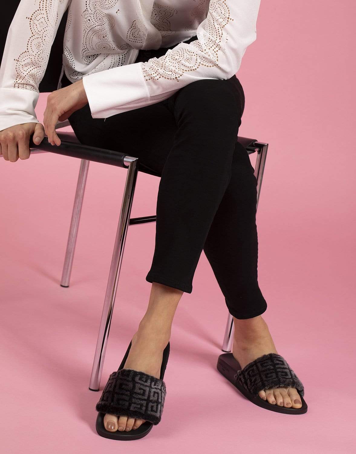GIVENCHY-Slide Sandle-