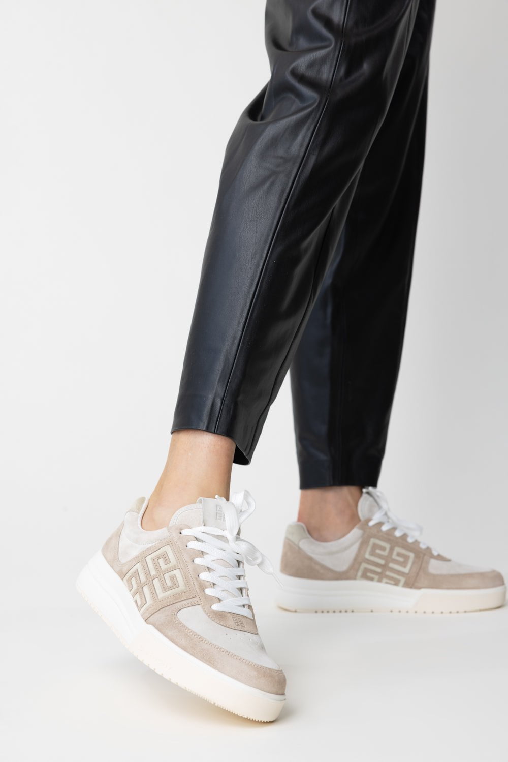 GIVENCHY-G-4 Low Top Sneaker-
