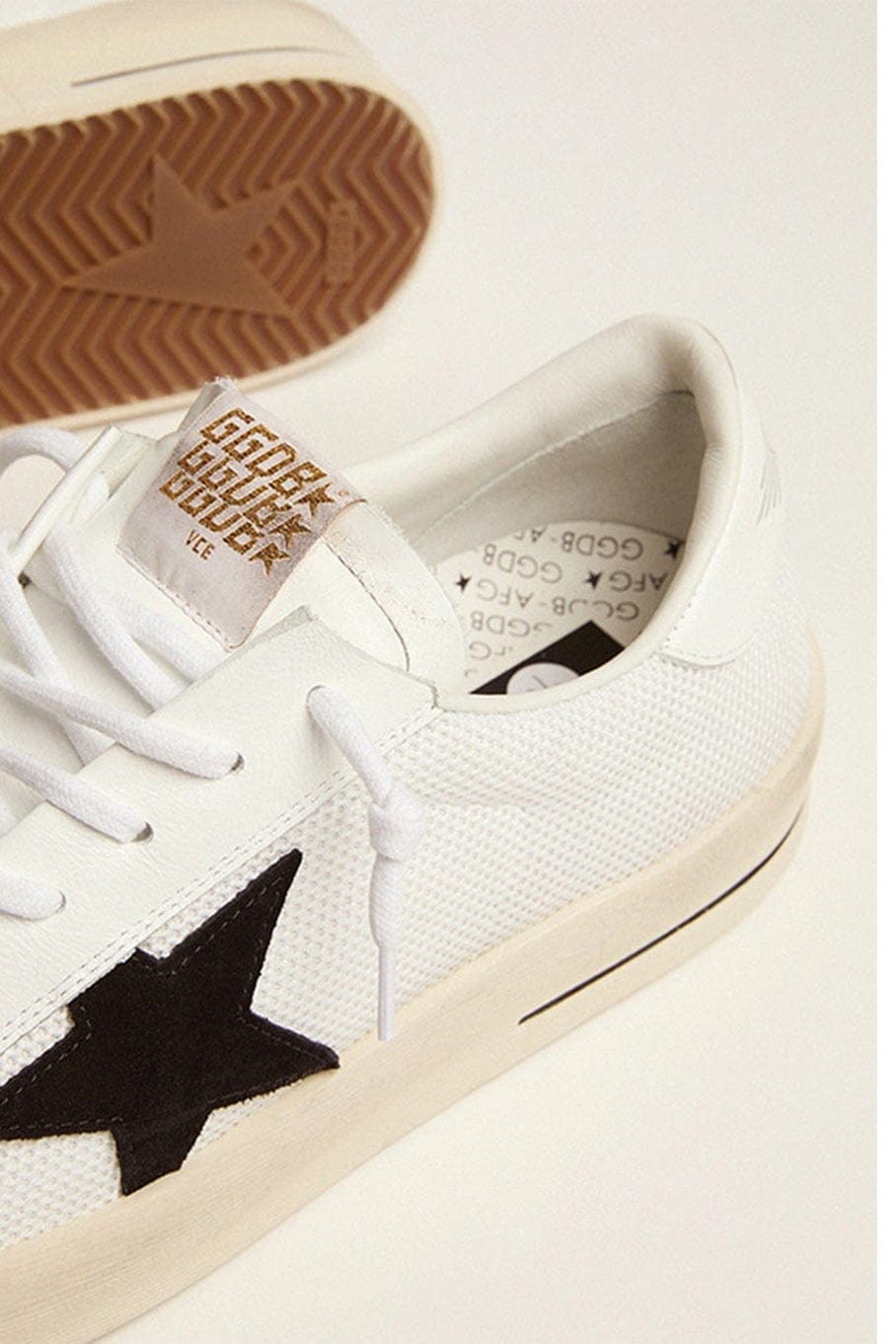 GOLDEN GOOSE-Men's Stardan Net Sneaker-