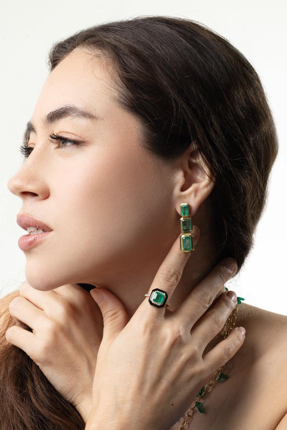 GOSHWARA-G-One Three Tier Emerald Earrings-YELLOW GOLD