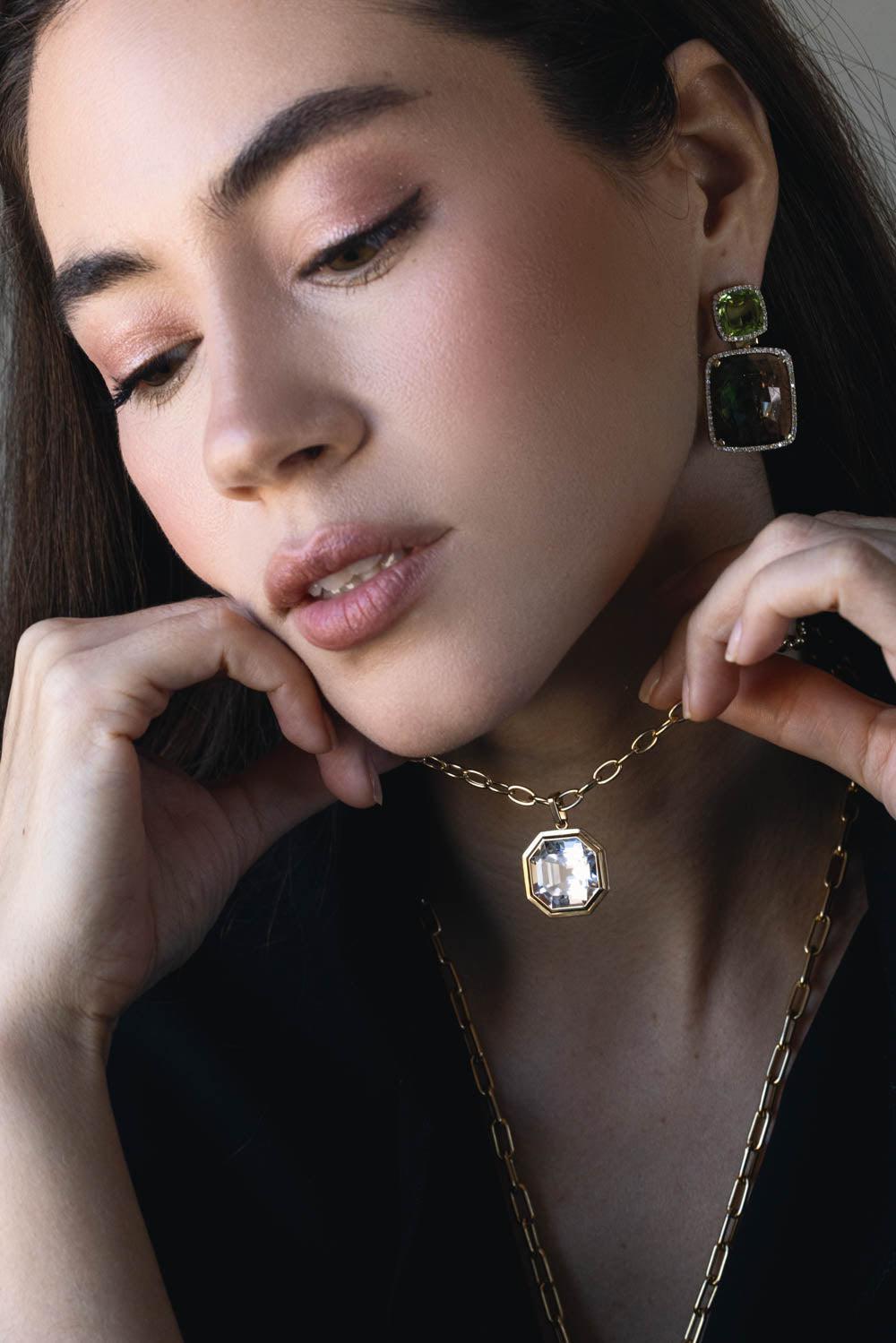 GOSHWARA-Manhattan Rock Crystal Pendant Necklace-YELLOW GOLD
