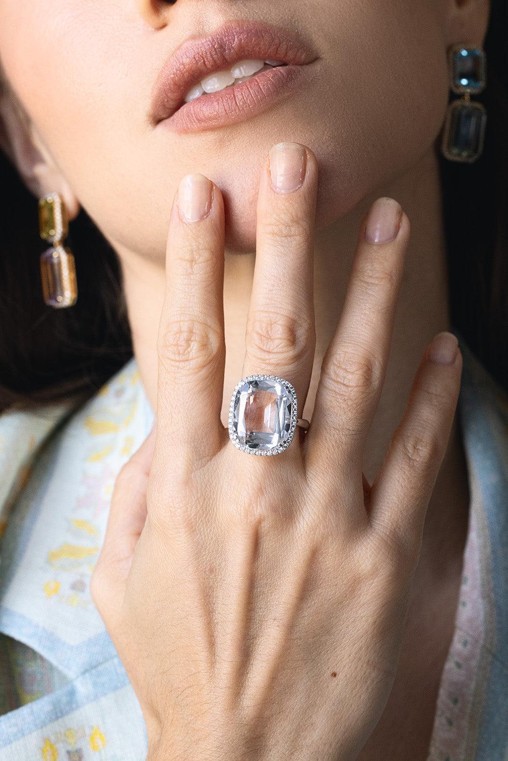GOSHWARA-Gossip Rock Crystal Diamond Halo Ring-WHITE GOLD