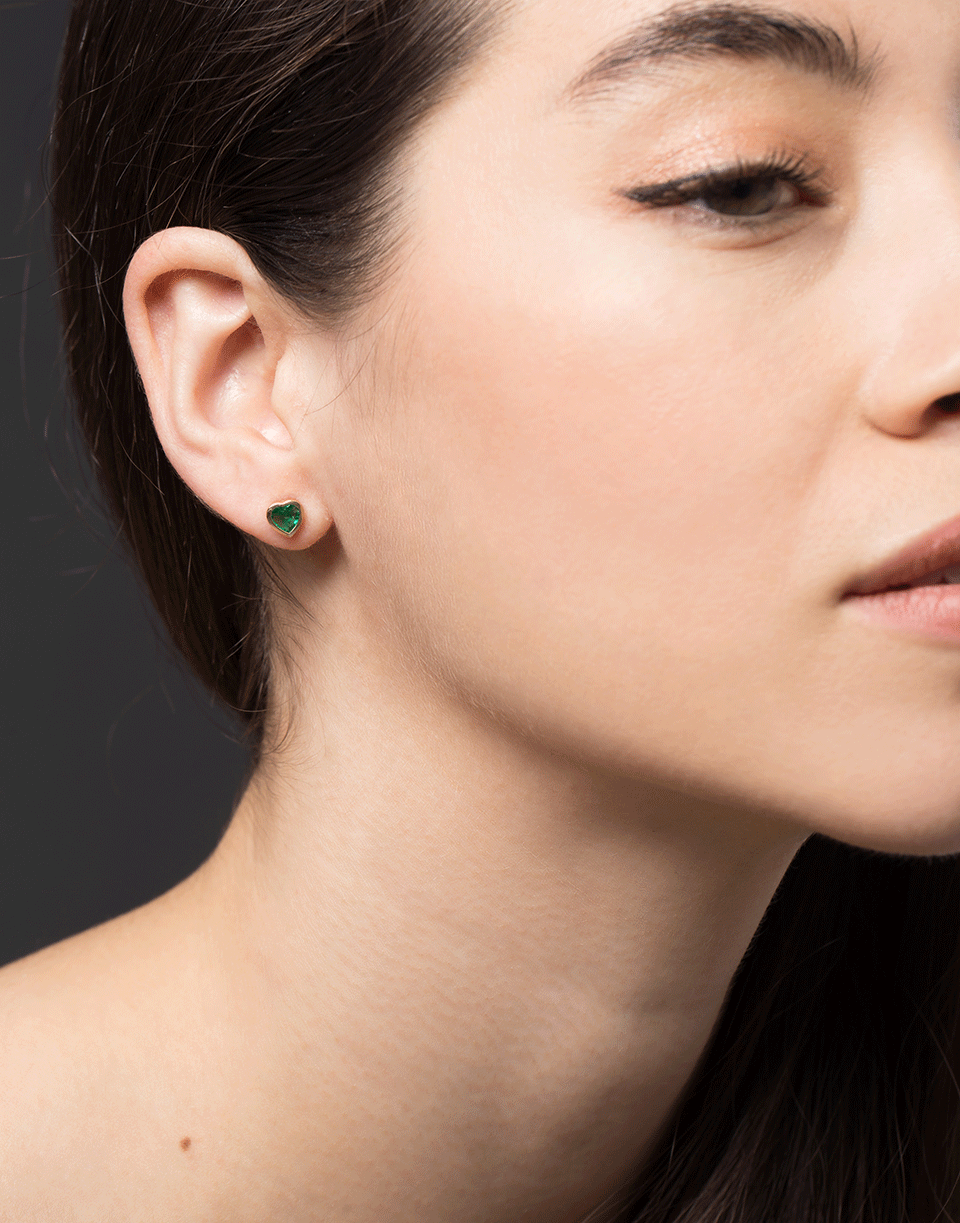 GUITA M-Green Emerald Heart Studs-YELLOW GOLD