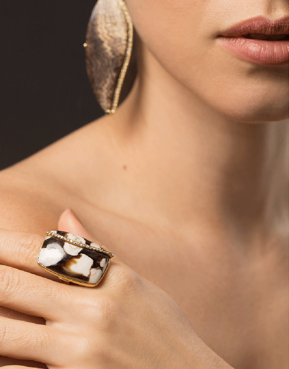 GUITA M-Peanut Wood and Diamond Ring-YELLOW GOLD