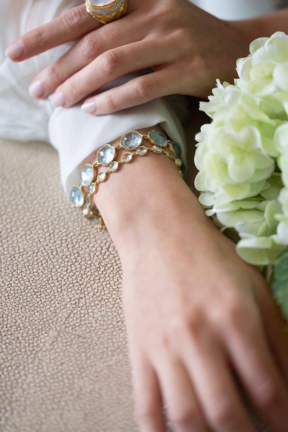 IRENE NEUWIRTH JEWELRY-Small Classic Aquamarine Link Mixed Bracelet-YELLOW GOLD