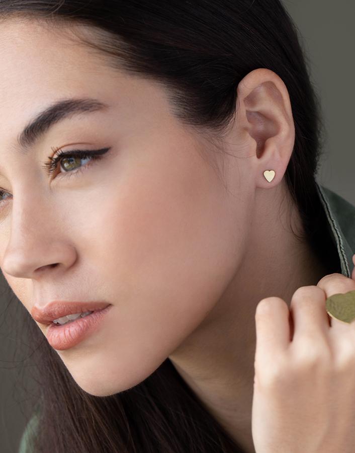 JENNIFER MEYER-Heart Studs-YELLOW GOLD