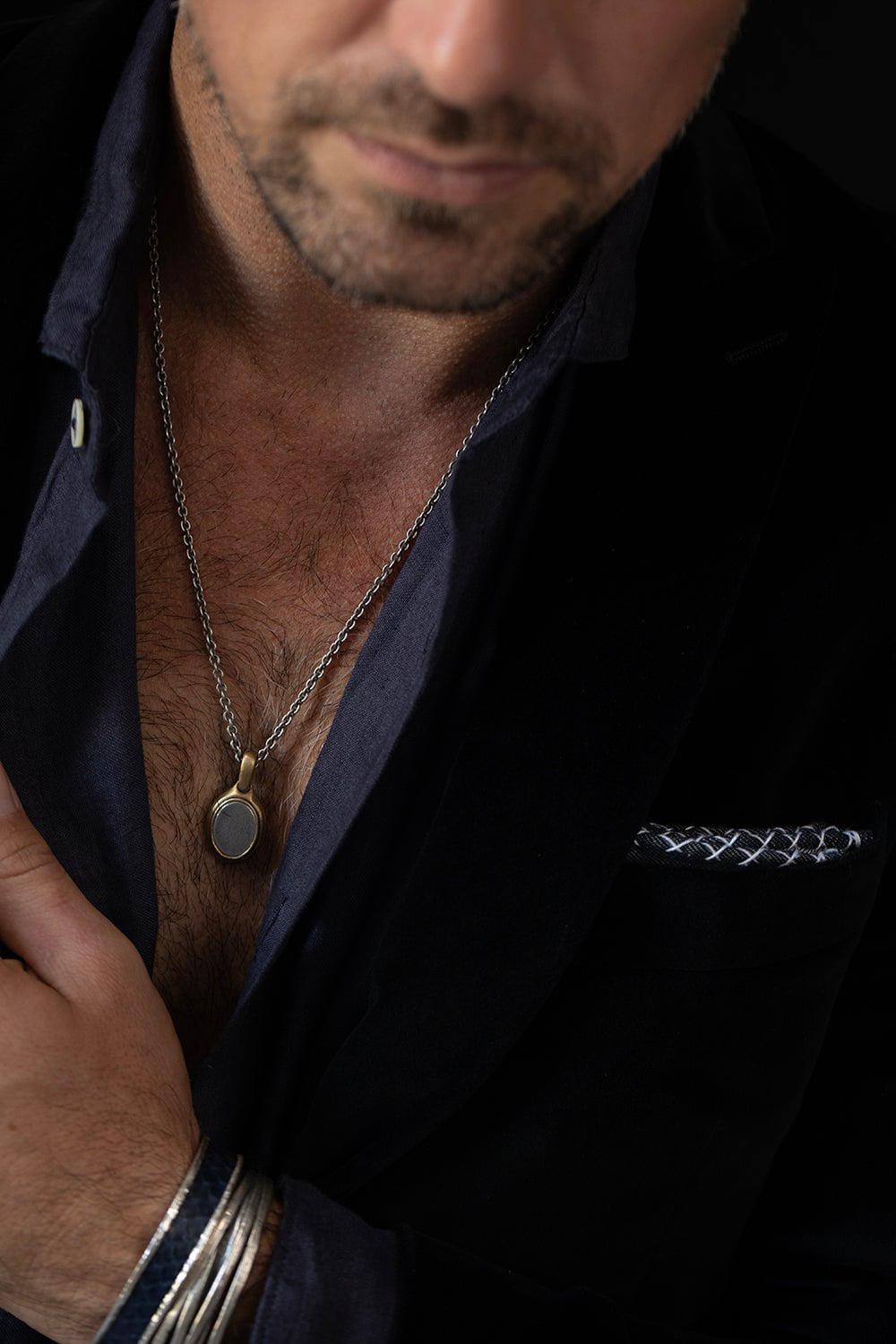JOHN VARVATOS-Skull Clasp Plaque Necklace-SILVER
