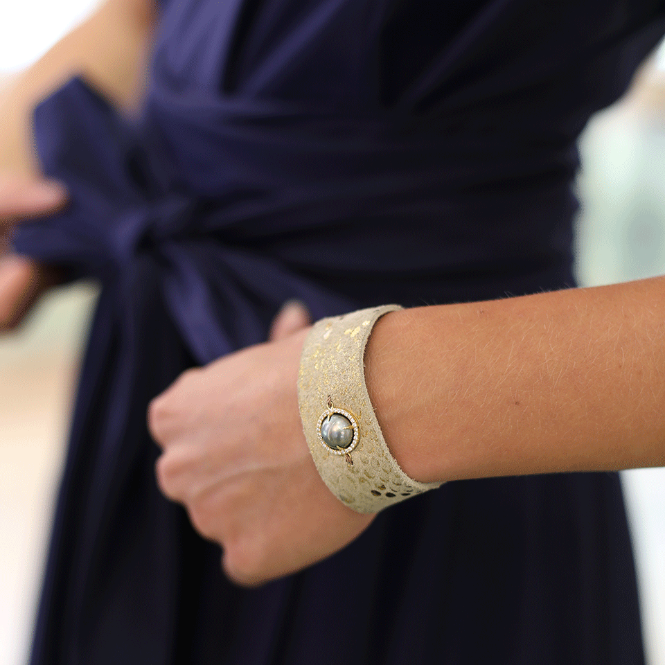 JORDAN ALEXANDER-Pearl Slice Leather Bracelet-YELLOW GOLD